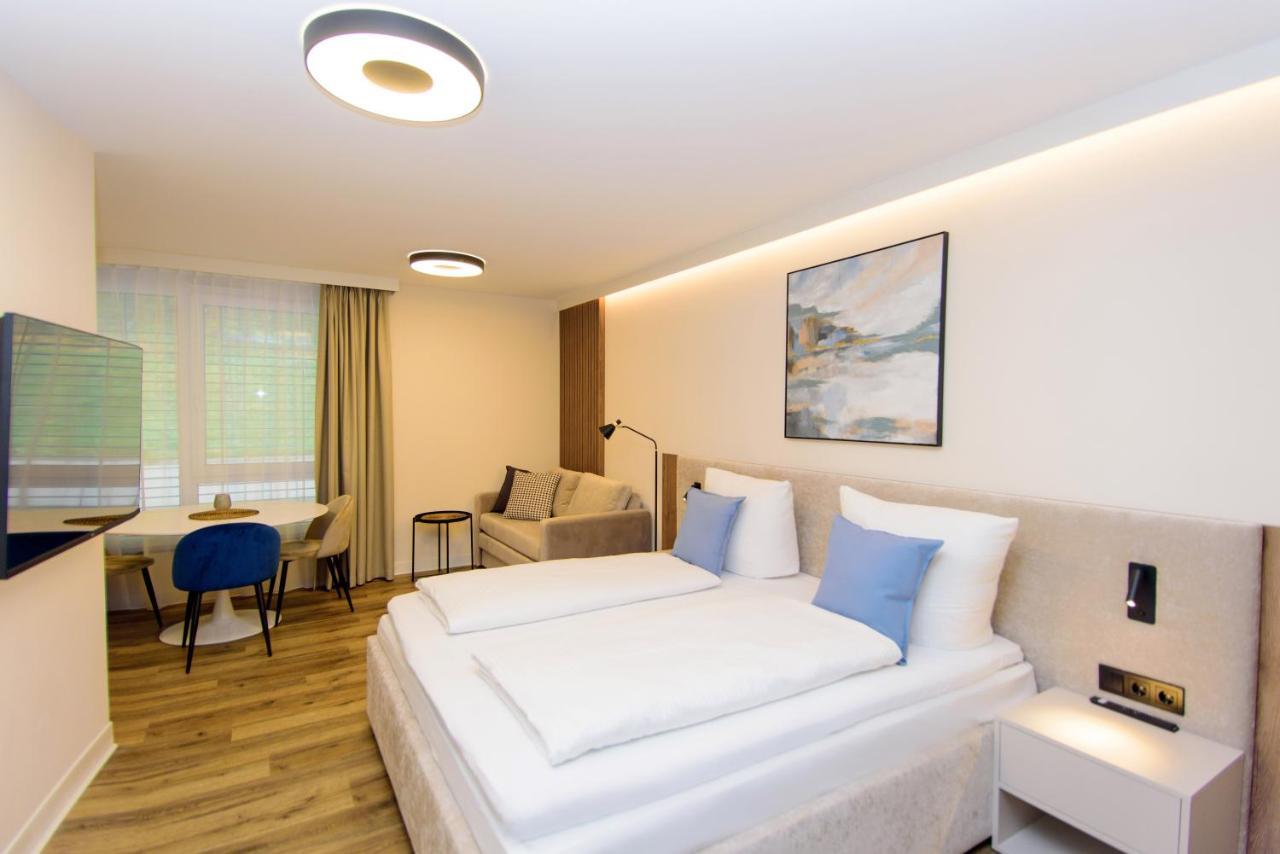 Hotel Twentyfour Living Bad Urach Extérieur photo