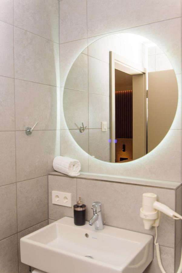 Hotel Twentyfour Living Bad Urach Extérieur photo