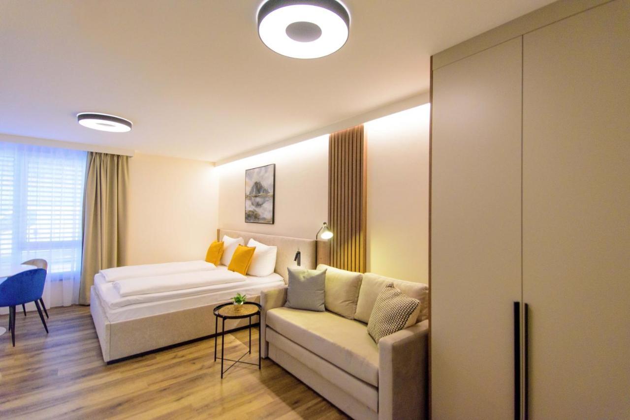 Hotel Twentyfour Living Bad Urach Extérieur photo