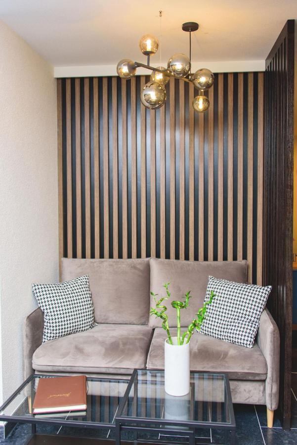 Hotel Twentyfour Living Bad Urach Extérieur photo